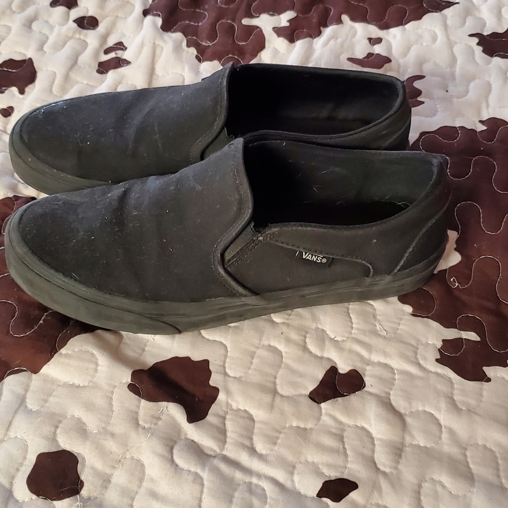 Black Van's size 10
